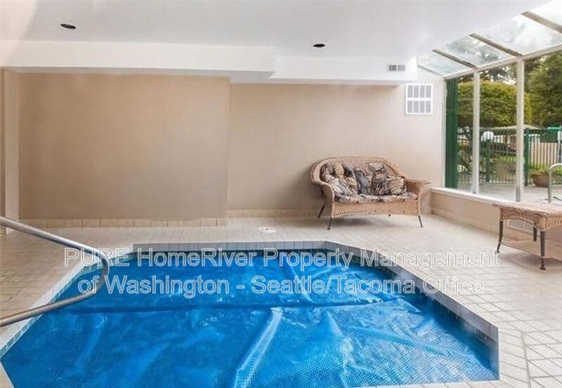 Federal Way Condo: 31500 33rd PL SW