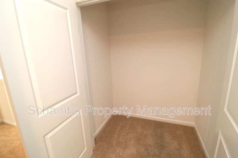 Wake Forest House: 360 Freestall Dr