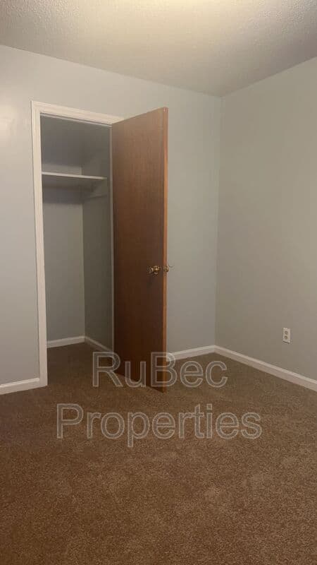 Gastonia Condo: 472 S King St