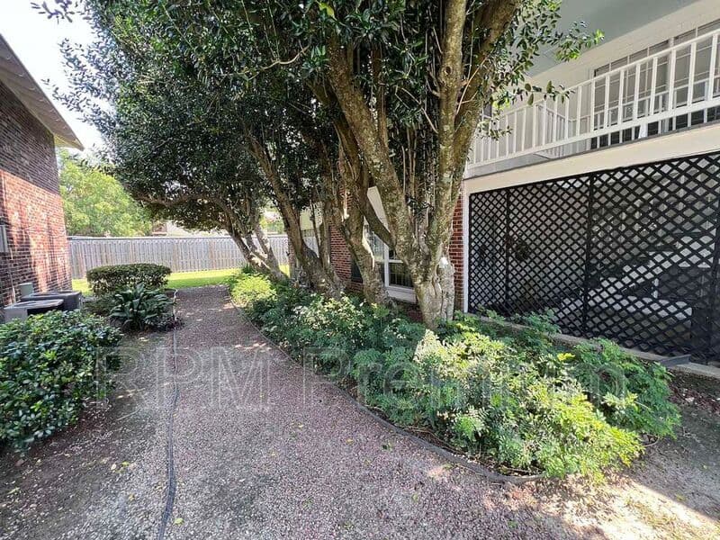 Baton Rouge Condo: 10438 Jefferson Hwy Unit D