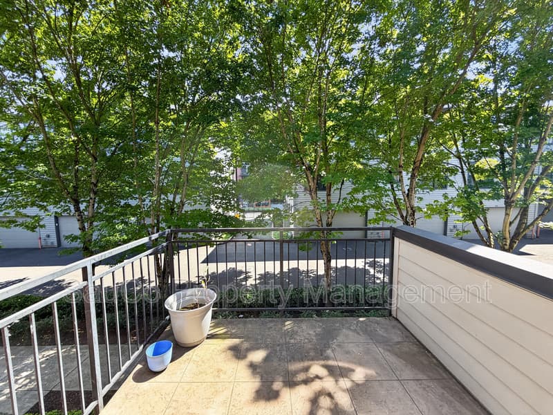 Portland Condo: 1420 Northwest 20th Avenue