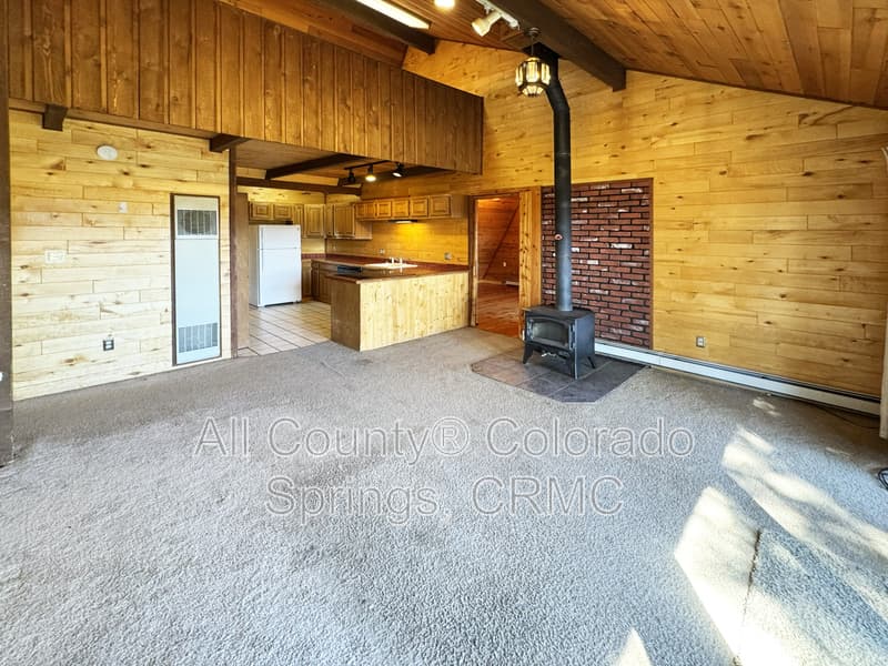 Florissant House: 684 Southpark Road