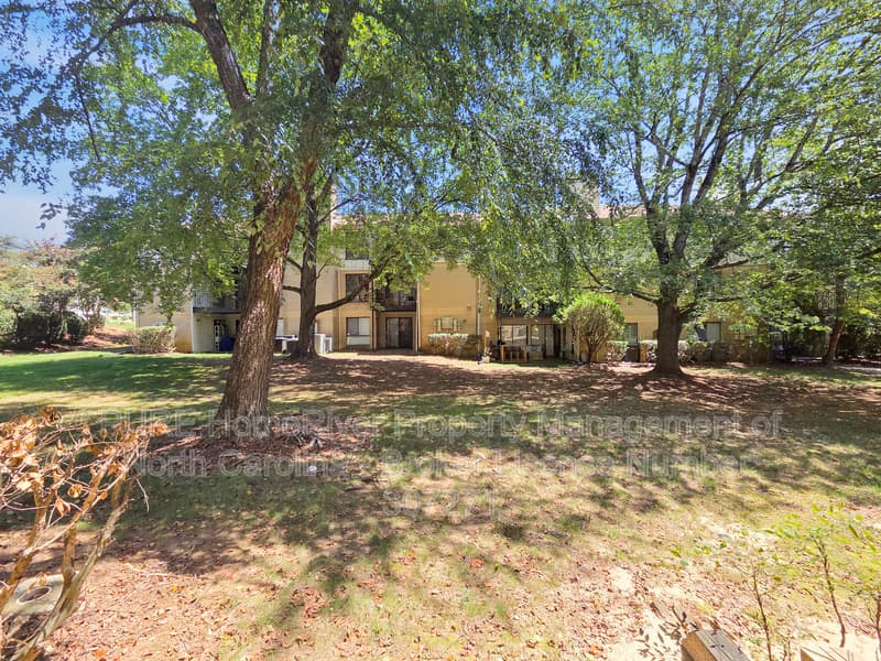 Charlotte Condo: 4801 Spring Lake Dr