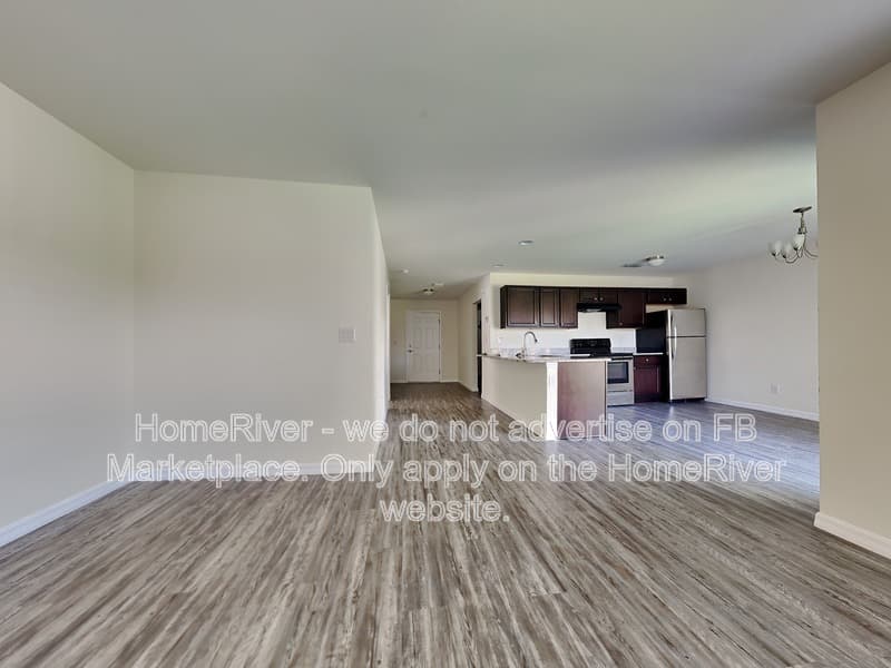 Englewood Condo: 11063 Pendleton Ave