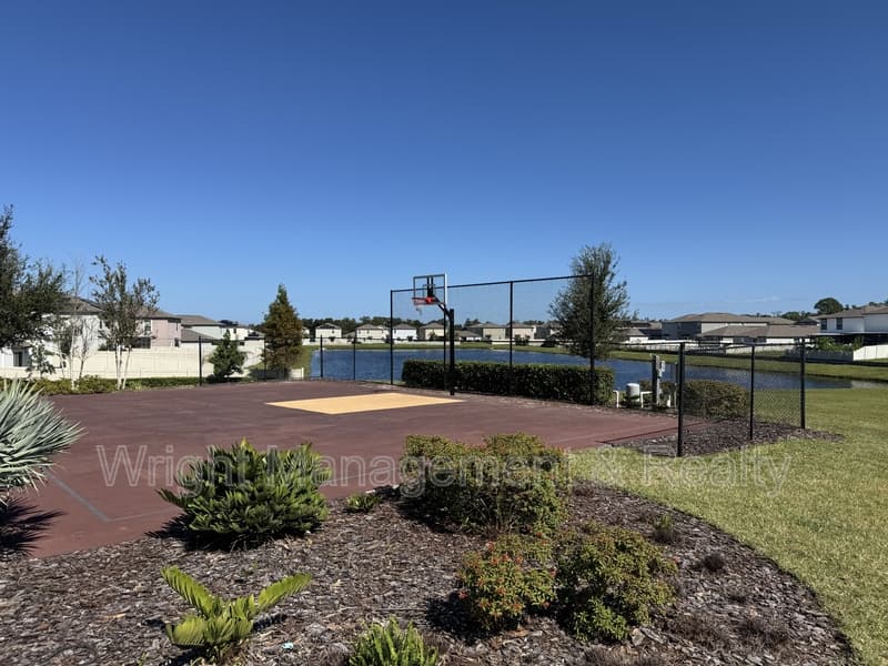 Wimauma House: 5586 Logan Cave Avenue