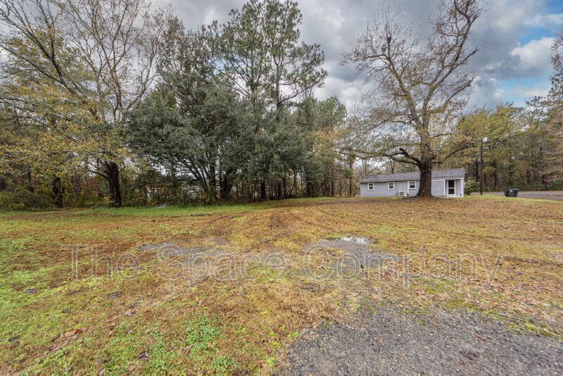 Moncks Corner House: 209 Testament Lane