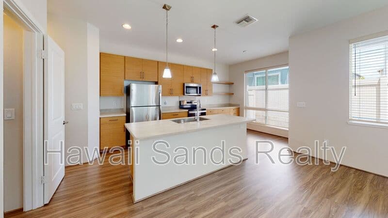 Ewa Beach House: 91-1841 Keaunui Dr.