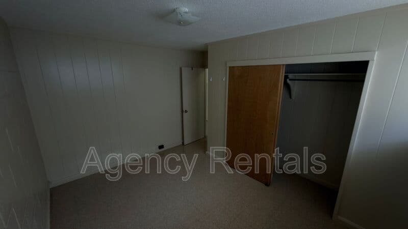 Honolulu Condo: 1717 Kaluhikai Lane