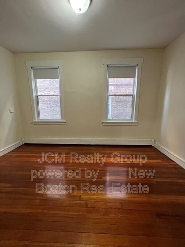 Roxbury Condo: 117 Harrishof