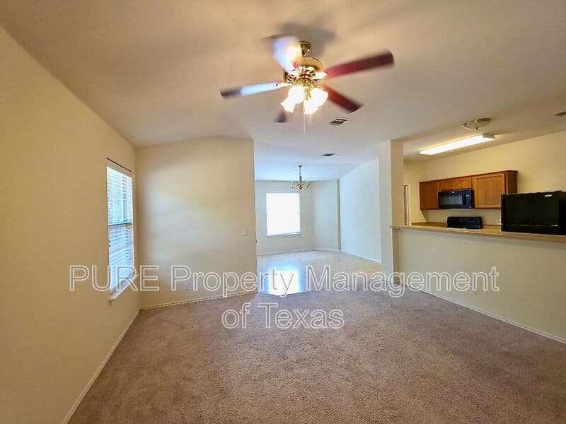 Hutto House: 204 Delby St.