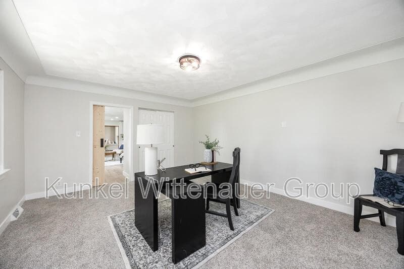 Red Bud House: 9355 IL-3