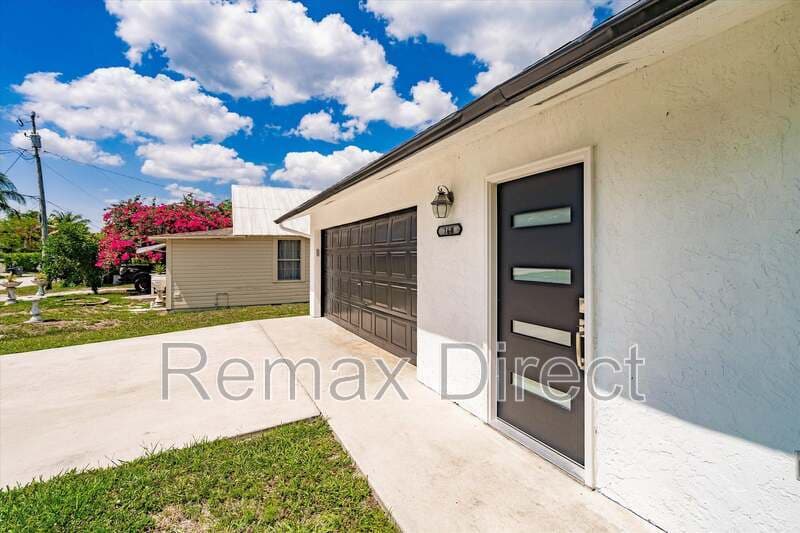 ROYAL PALM ESTATES House: 160 Marie Drive