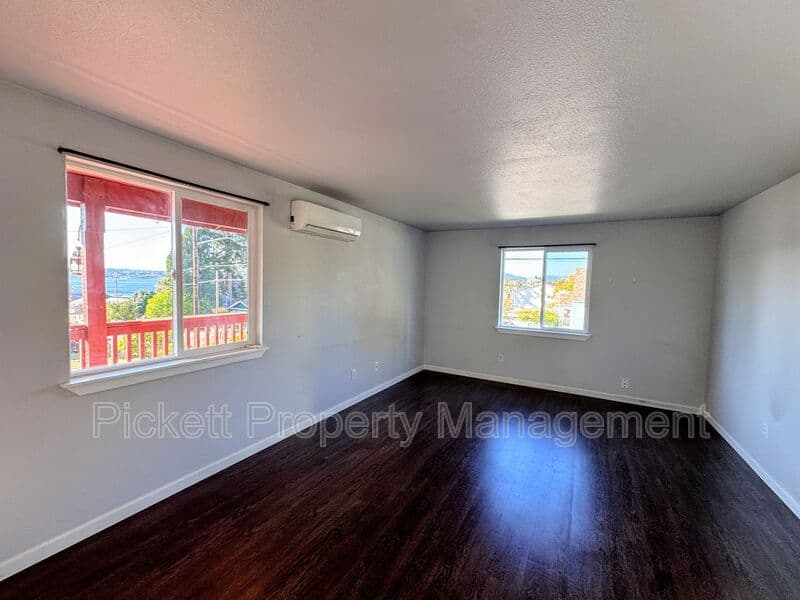Bremerton Condo: 1132 Scott Ave