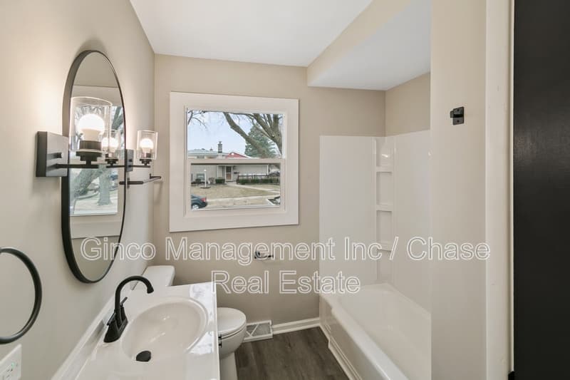 Chicago Heights House: 172 Strieff Avenue