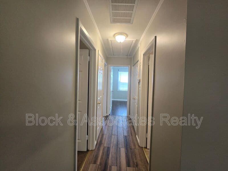 Greensboro House: 1605 Pichard St.
