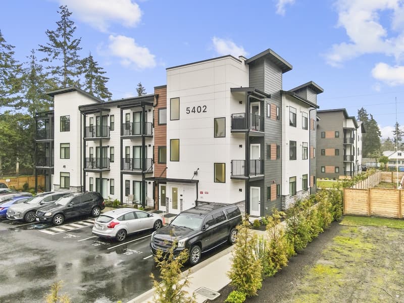 Lakewood Condo: The Meadowlark 7731 Dean St W - 307