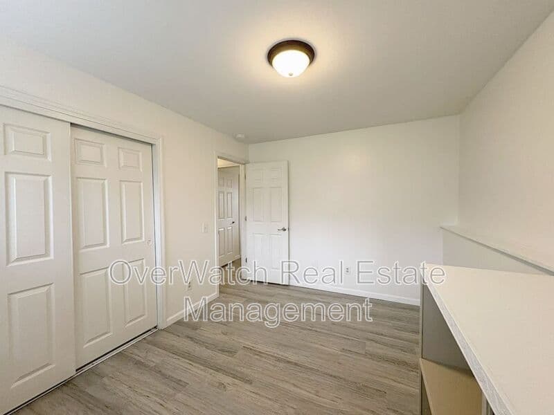 Anchorage House: 3031 W 30th Ave