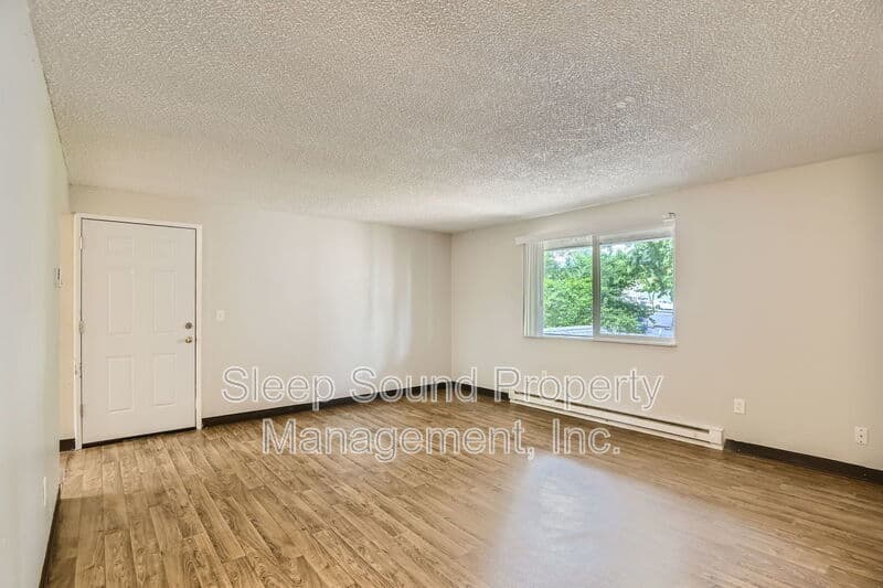 Oregon City Condo: 691 Molalla Avenue