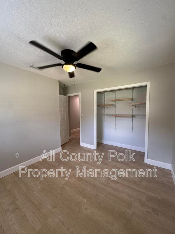 Bartow House: 2255 E Helen Cir