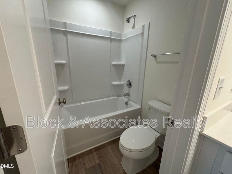 Raleigh House: 5128 Ranger Grove Way