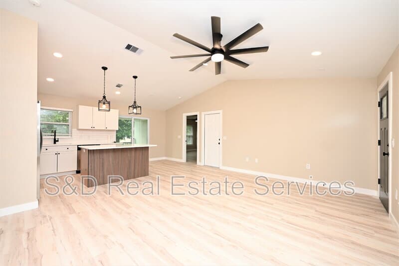 Polk City House: 234 Trailview Way