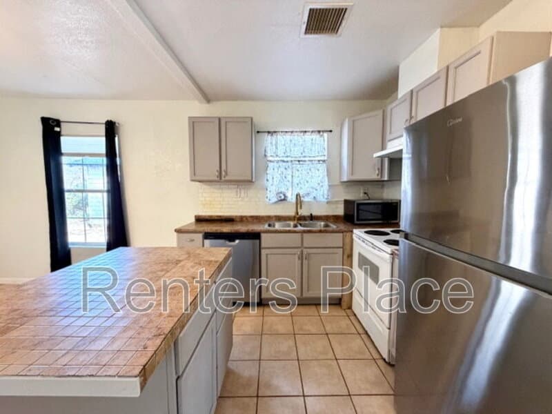 Tulsa House: 1231 North Boston Place