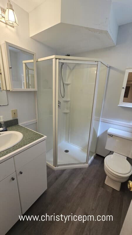 Bellevue House: 13709 SE 23rd St