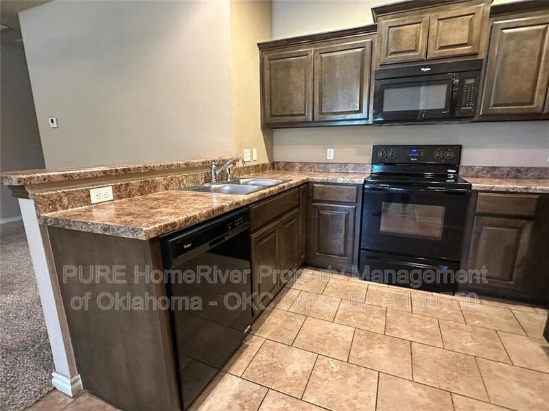 Oklahoma City Condo: 1005 SW 92nd St