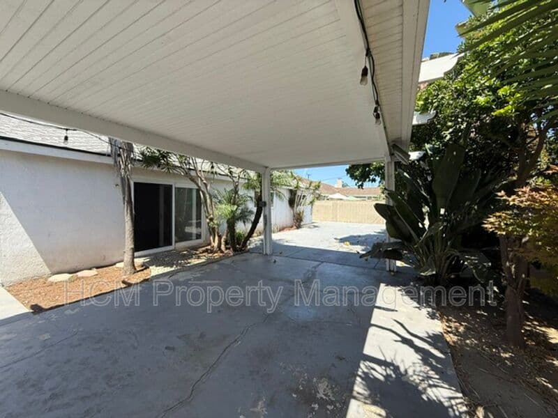 Huntington Beach House: 16402 Birdie Ln