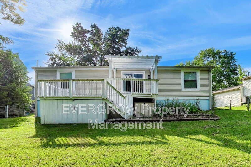 Indianapolis House: 9518 Bent Brook Drive