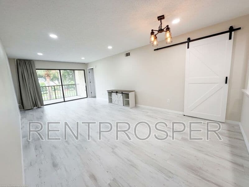 Orlando Condo: 3457 Flossmoor Ave