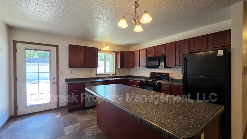 Moorhead Condo: 317 16th Street South - 5