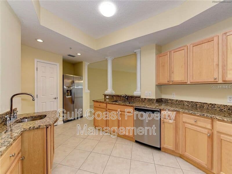 Nokomis House: 516 South Tamiami Trail 202