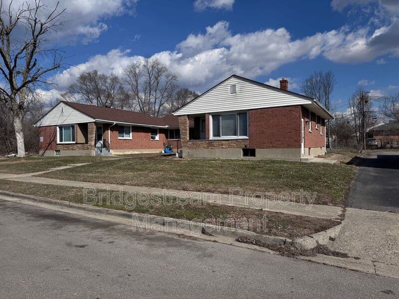 Dayton House: 1732 Harold Dr.