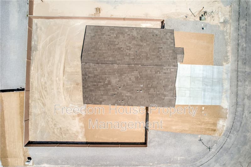 Pahrump House: 6380 Waterford Street