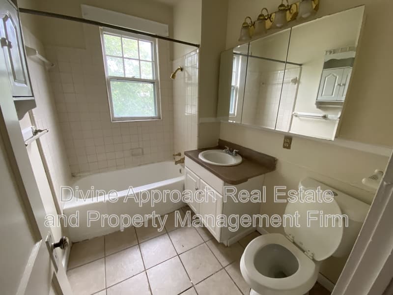 Fairfield House: 5001 Farrell Avenue