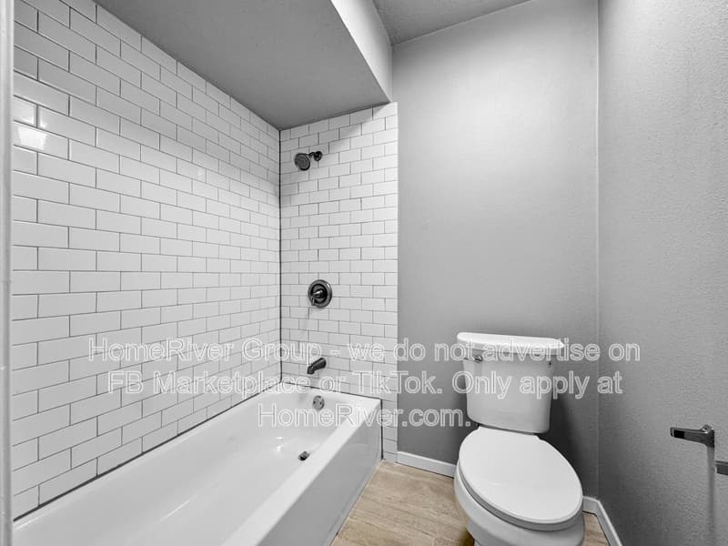Richardson House: 1319 Wisteria Way
