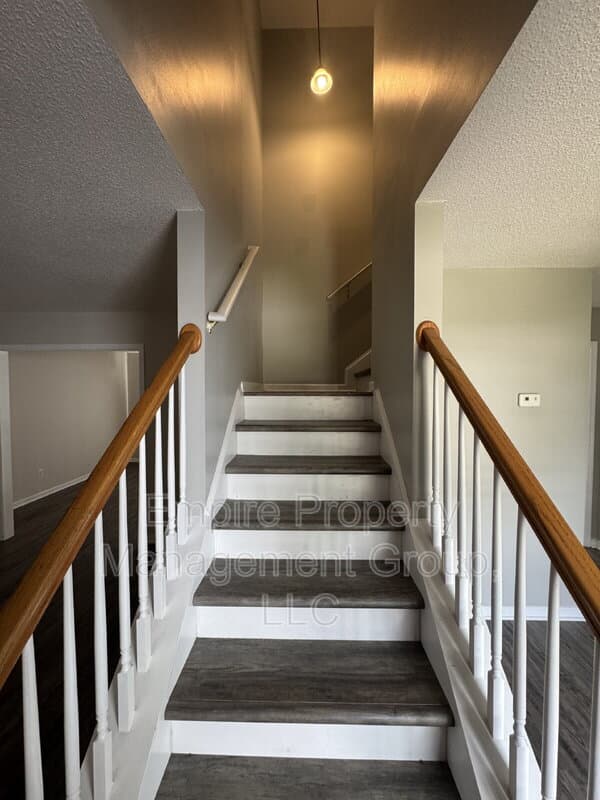 Blythewood House: 66 Sand Oak Court