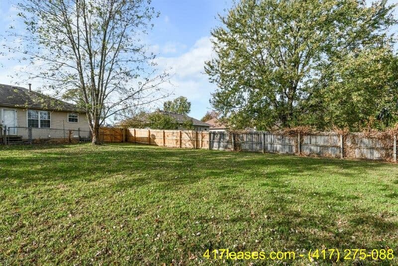 Springfield House: 1849 W Farm Road 102