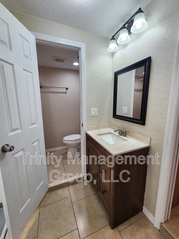 Holiday House: 3547 Cheswick Drive - Room 2