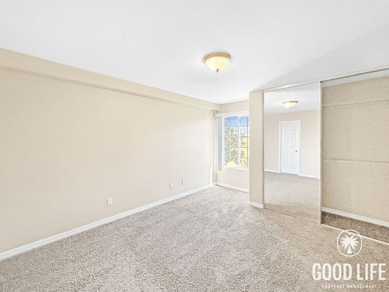 San Diego Townhome: 5252 Balboa Arms Drive