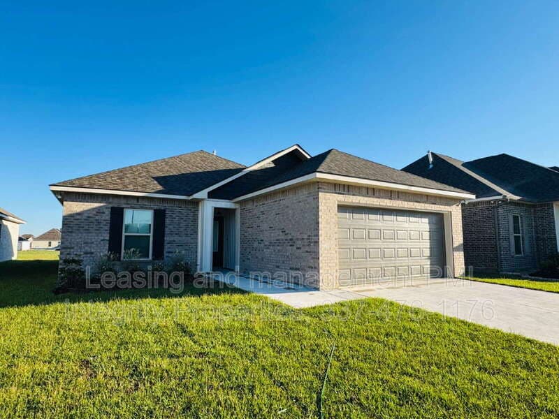 Youngsville House: 235 Tatum Lane
