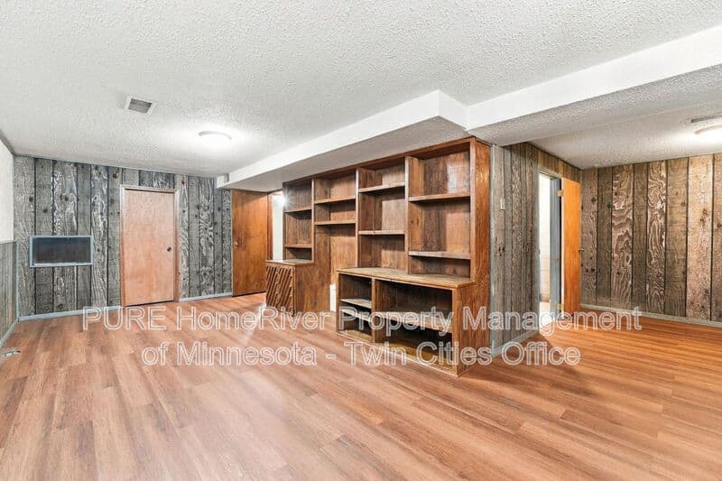 Brooklyn Park House: 7441 Major Ave N