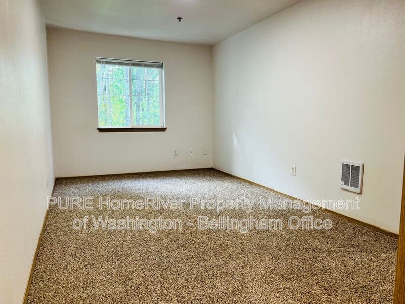 Bellingham Apartment: 4370-4380 Tull Road
