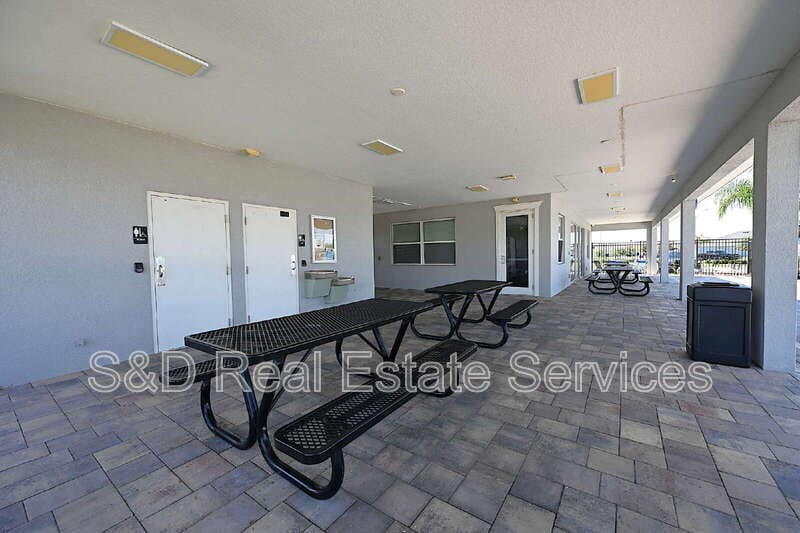 Lakeland House: 5511 Arlington River Drive