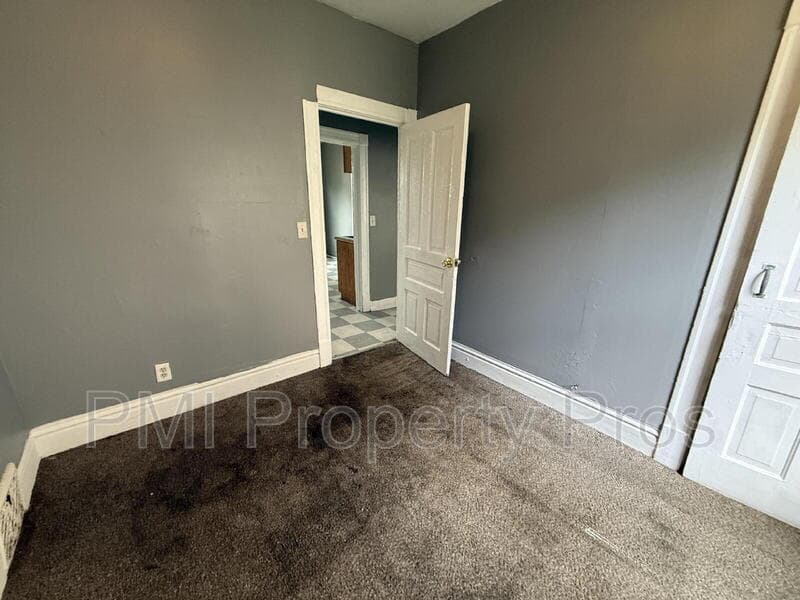 Milwaukee Condo: 1415 N 37th St