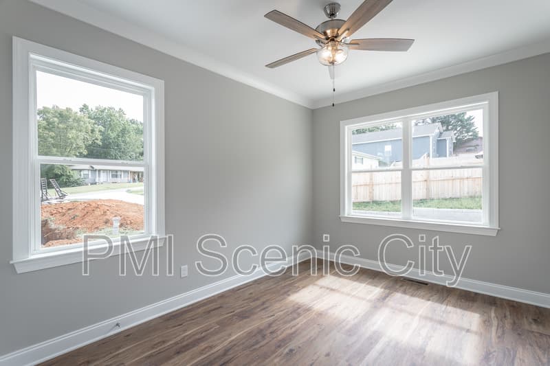 Cleveland House: 2631 Rogers Dr SE