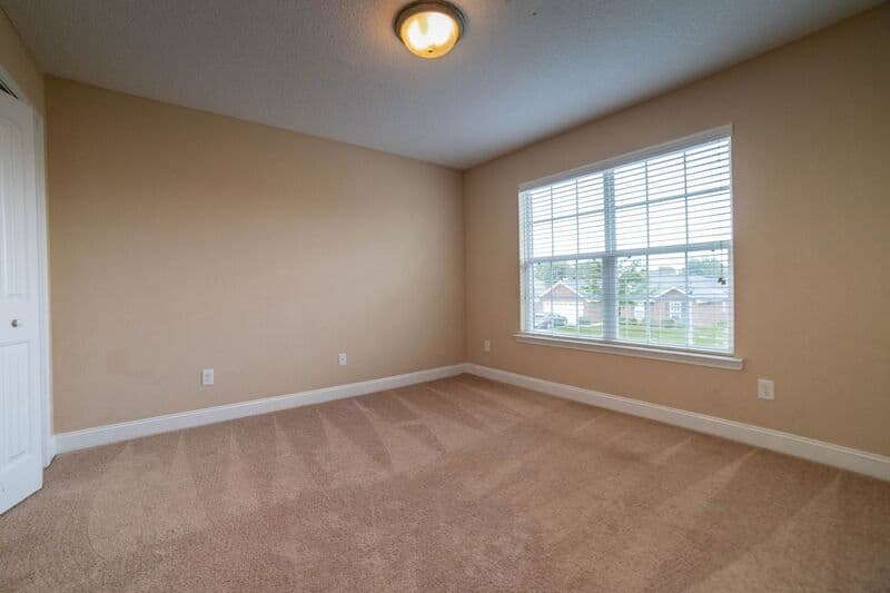 Hinesville House: 211 Augusta Way