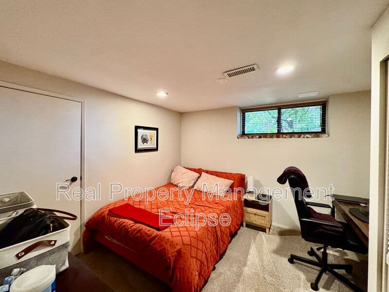 Bellevue House: 15130 SE 47th PL