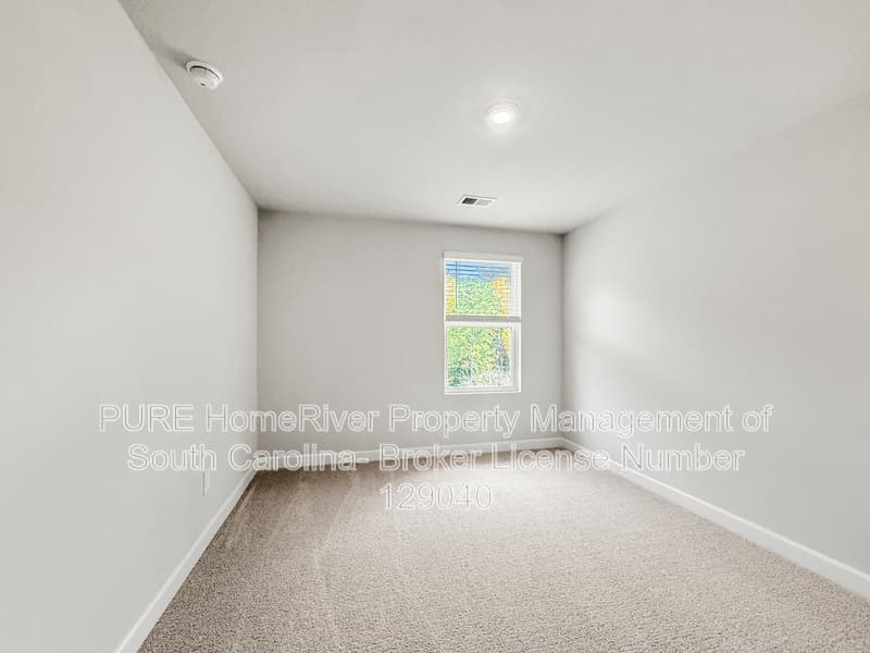 Moore House: 1496 Switchback Cir